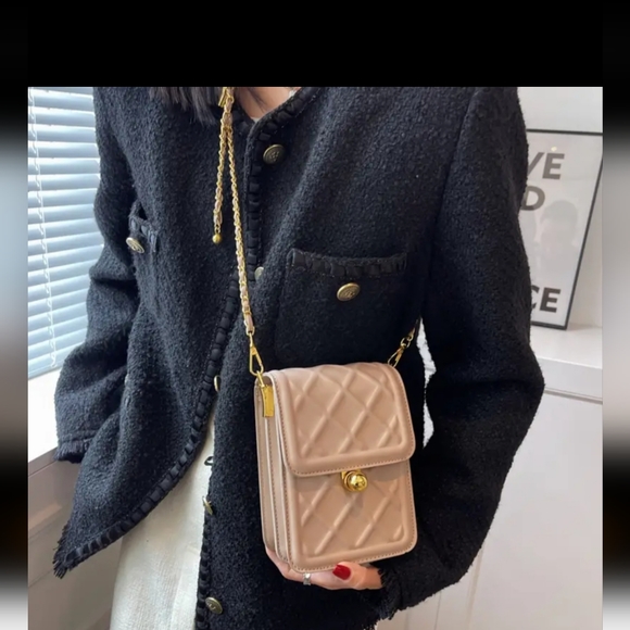 Brand New Woman Small Argyle Embosses PU Leather Phone  Crossbody Chaine… - Picture 1 of 3